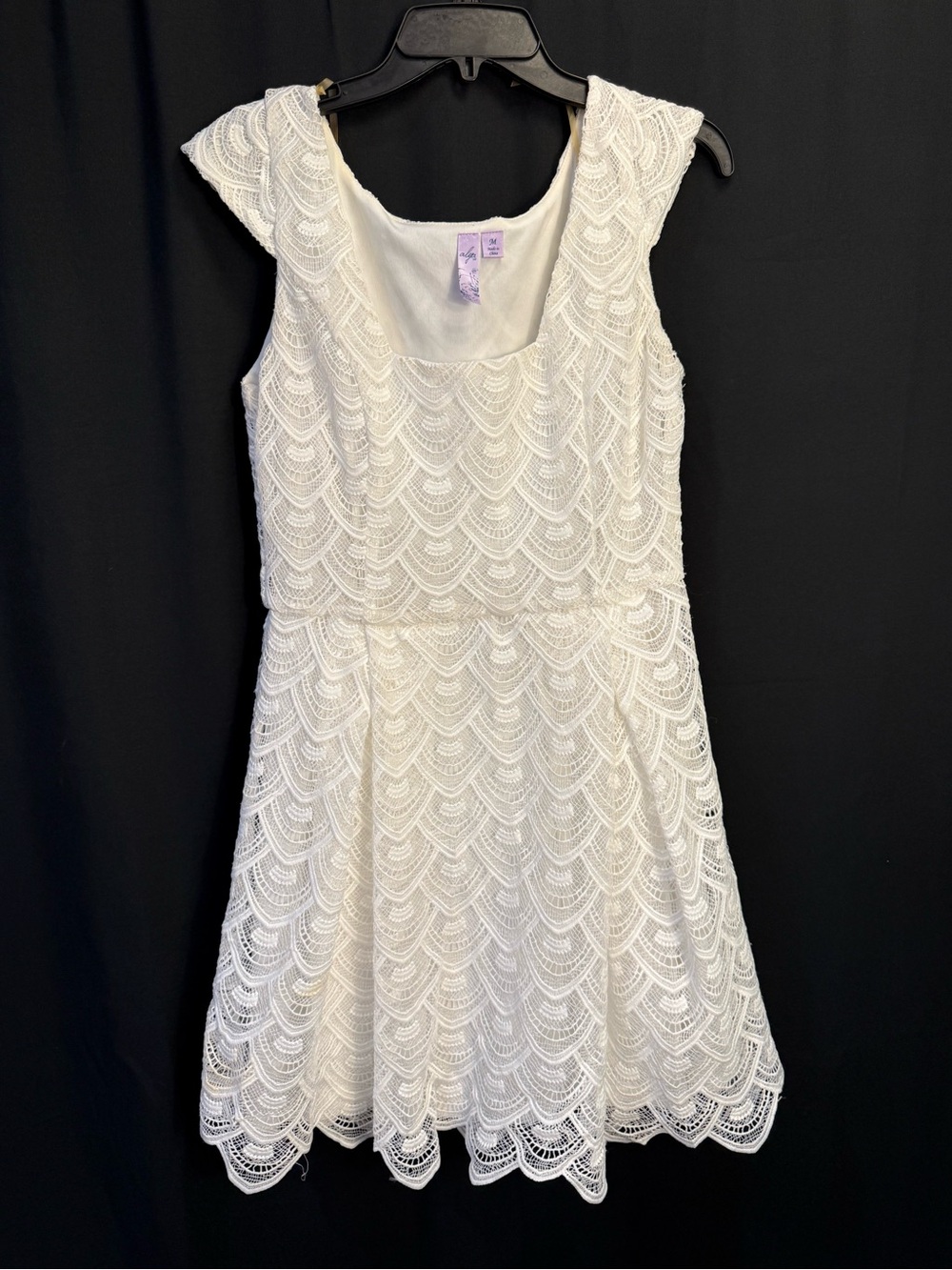 🤍Ally White Lace Fit & Flare Dress Size M Scalloped Bridal Shower Wedding